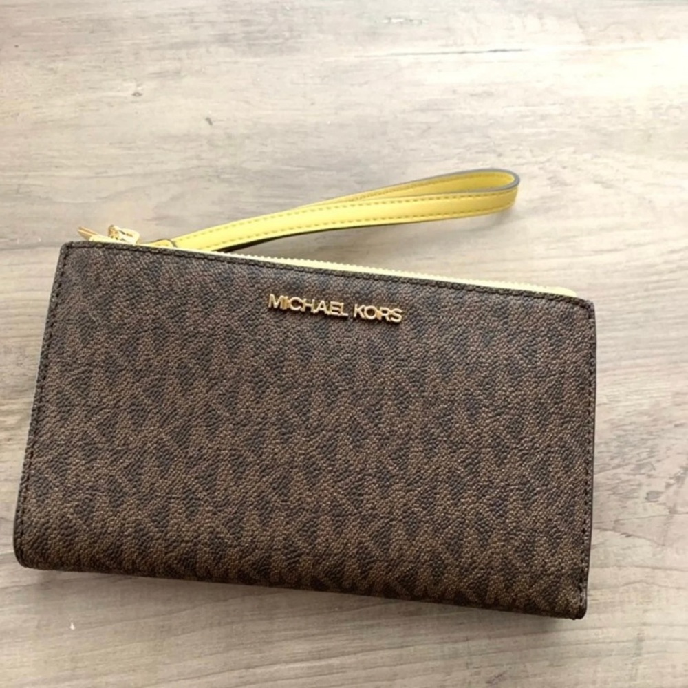 Michael Kors LG double zip wristlet